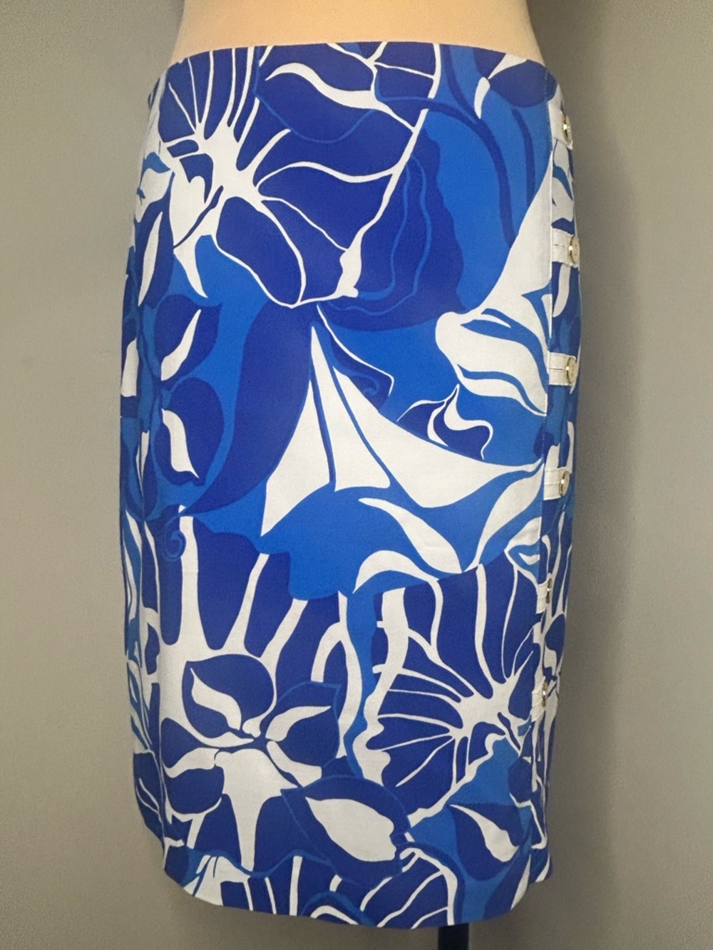 J. McLaughlin Blue and white serinal Floral Skirt